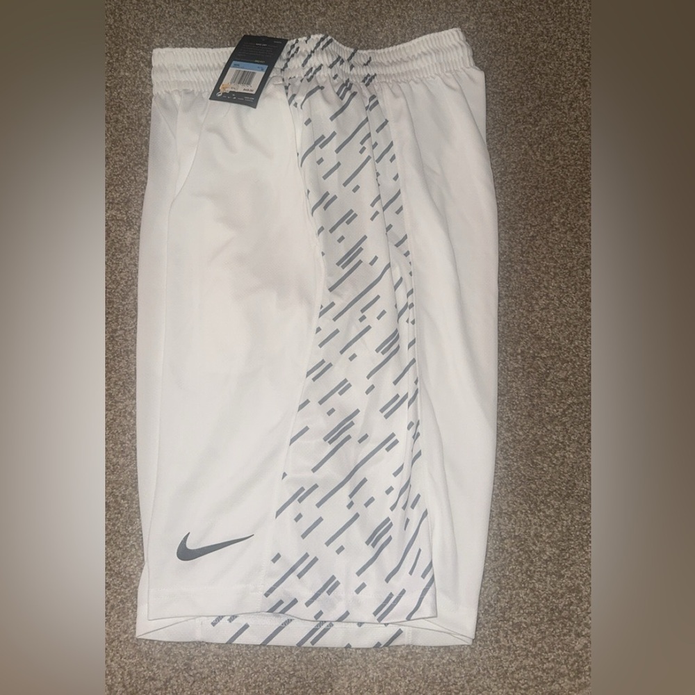 Men’s Nike Elite DRI-FIT shorts